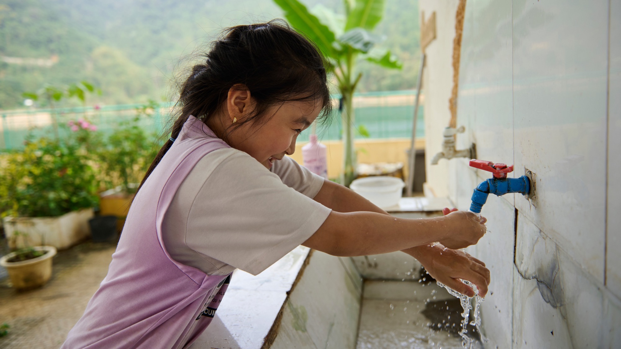 Zdjęcie okładkowe wpisu Gravity Water i Apple uczą młodych Wietnamczyków, jak mądrze gospodarować wodą