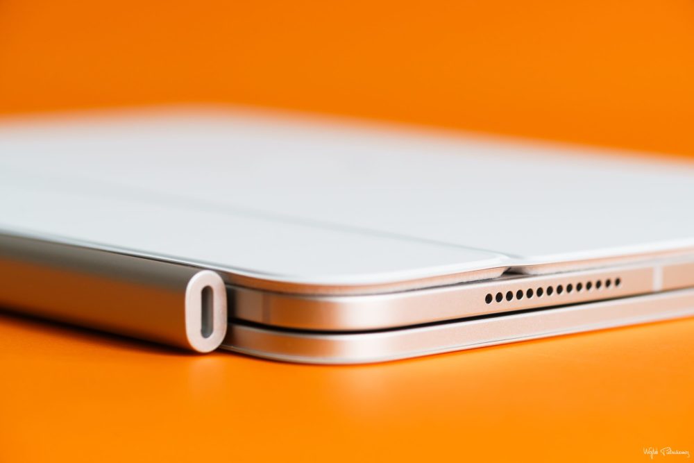 Zdjęcie okładkowe do wpis Apple opóźnia nowe funkcje w UE przez przepisy Unii Europejskiej