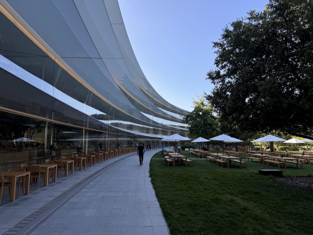 Zdjęcie okładkowe do wpis Astronomiczny wyrok i&nbsp;wirtualne miliardy. Apple przegrywa w&nbsp;sądzie sprawę o&nbsp;Taptic Engine