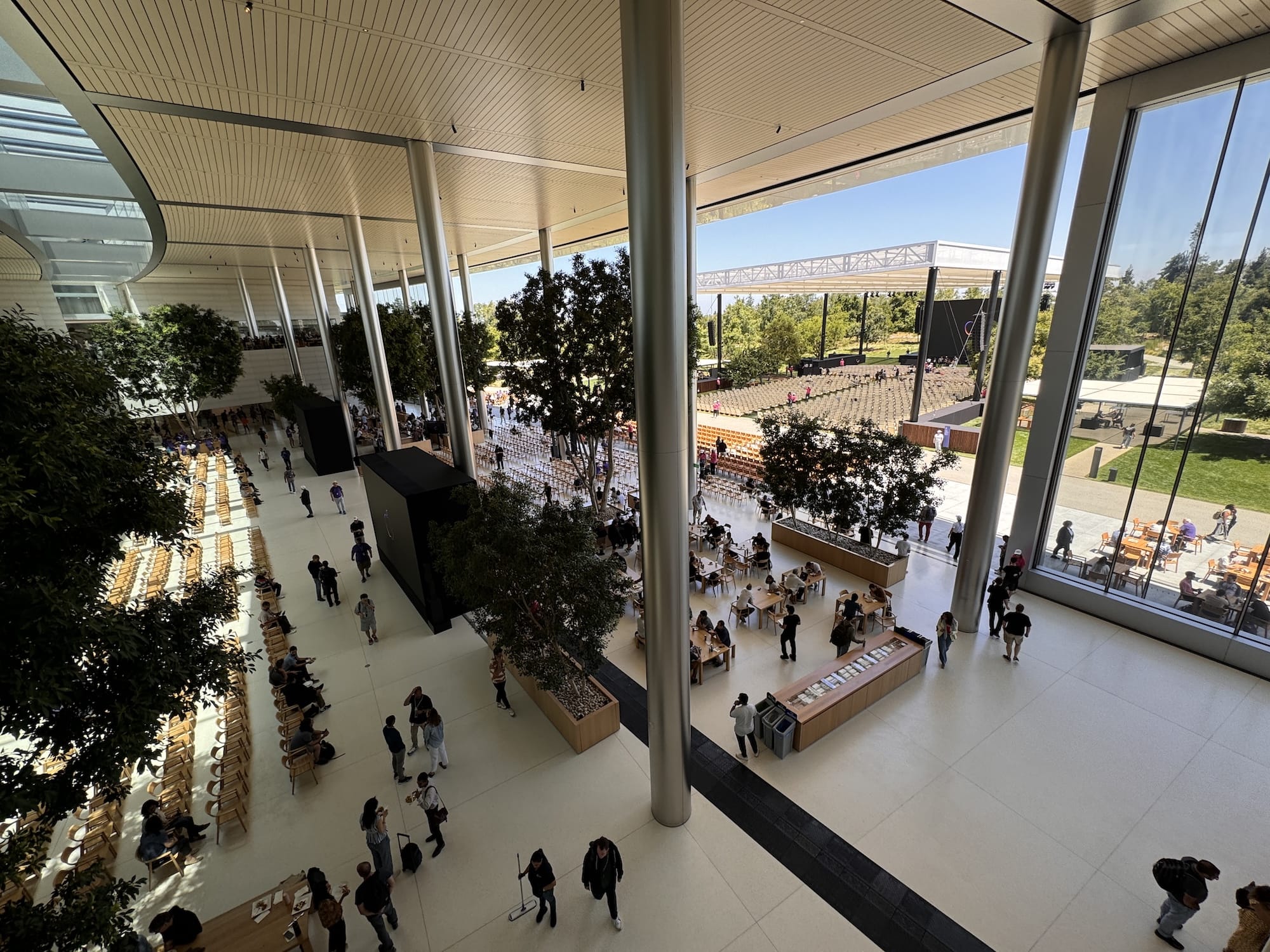 Zdjęcie okładkowe wpisu WWDC 2024 w Apple Park