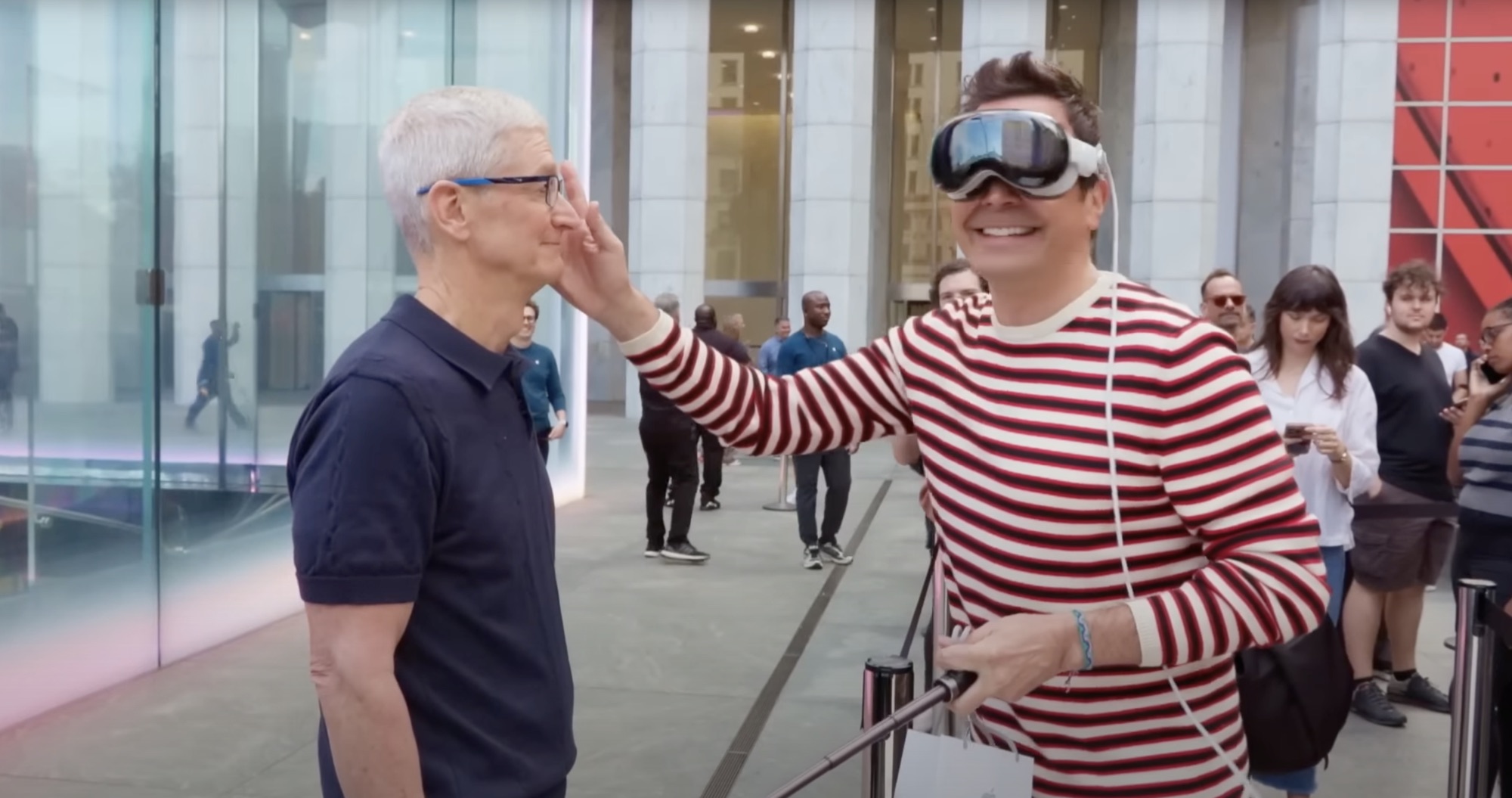 Zdjęcie okładkowe wpisu Jimmy Fallon i Tim Cook spacerowali po Central Parku