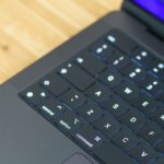 Zdjęcie okładkowe wpisu: MacBook Pro z ekranem OLED i bez notcha w 2026 roku