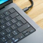 Zdjęcie okładkowe wpisu: Nowe głośniki MacBook Pro najtańsze do naprawy od 2015 roku