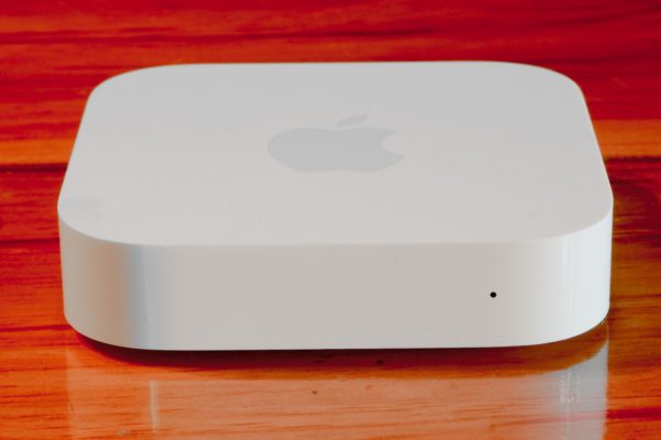 Apple AirPort Express z 2012 roku