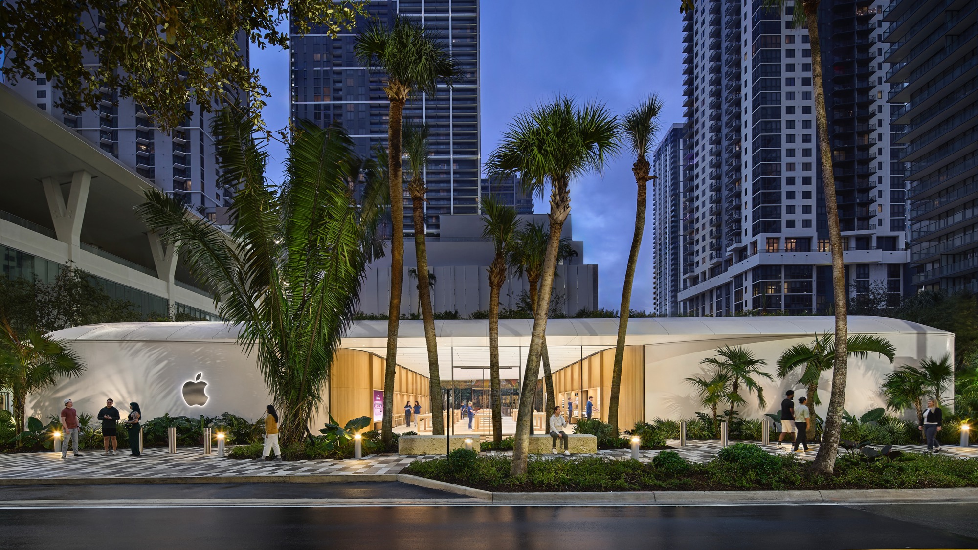 Apple otwiera sklep w Miami Worldcenter z ekologicznym designem