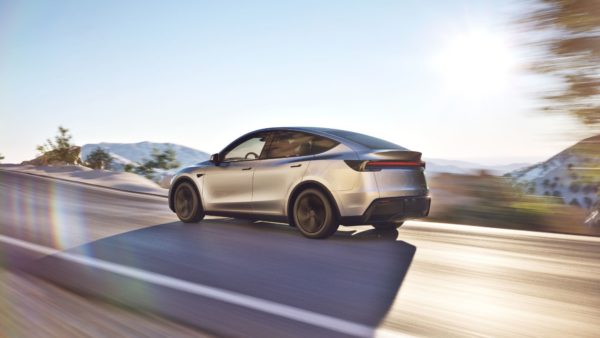 Nowa Tesla Model Y