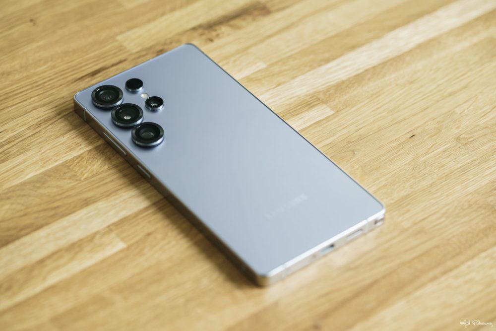 Zdjęcie okładkowe do wpis Samsung zaczyna wygaszać swoją aplikację do&nbsp;SMS-ów