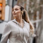 Zdjęcie okładkowe wpisu: Polacy coraz aktywniejsi: 71% nie rusza się bez elektroniki