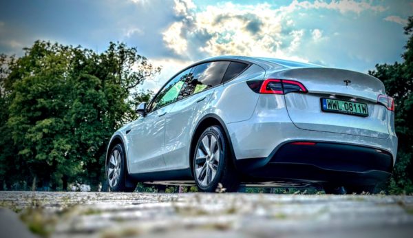 Tesla Model Y Long Range RWD (fot. Dariusz Hałas / iMagazine.pl)