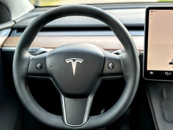 Tesla Model Y Long Range RWD (fot. Dariusz Hałas / iMagazine.pl)