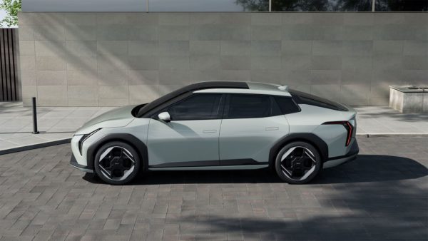 KIA EV4