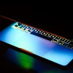 Zdjęcie okładkowe wpisu: MacBook Air 13” M4 10/10-core z 32 GB RAM i 2 TB (early 2025) – unboxing, recenzja, benchmarki w Final Cut Pro, Lightroom, MacWhisper i innych