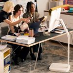 Zdjęcie okładkowe wpisu: LG Smart Monitor Swing – niestandardowy monitor z ruchomą podstawą i ekranem dotykowym