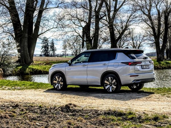 Mitsubishi Outlander PHEV