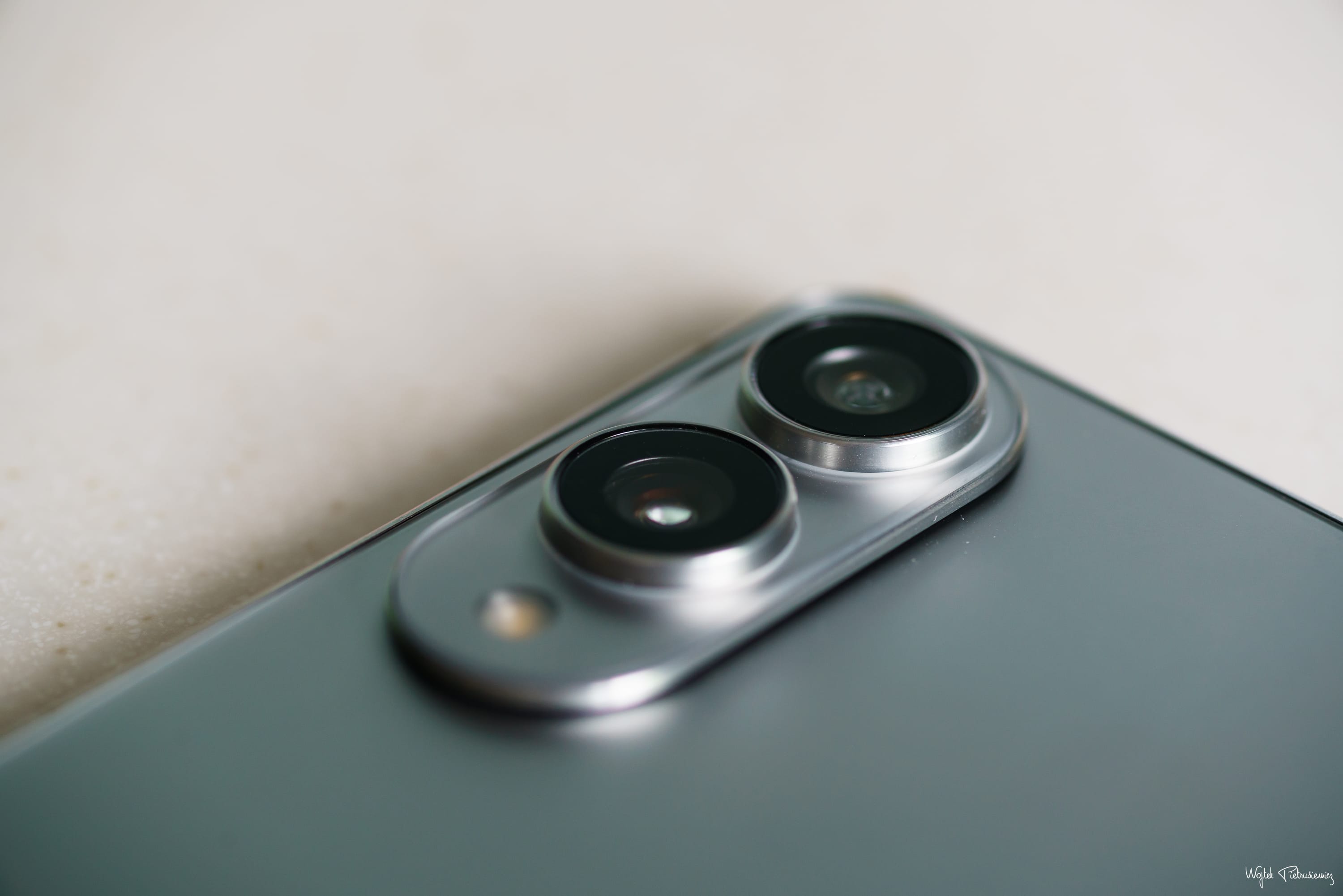 Samsung może przywrócić model Galaxy S Plus. Powodem słaba sprzedaż smukłego wariantu Edge