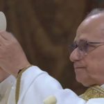 Zdjęcie okładkowe wpisu: Papież Leon XIV z Apple Watch na pierwszej mszy – historyczny akcent technologiczny