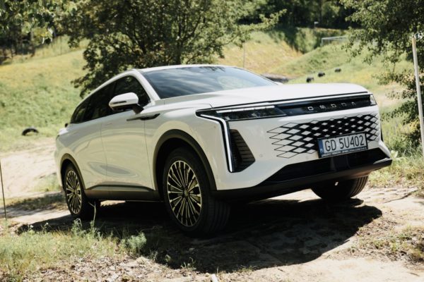 OMODA 9 Super Hybrid