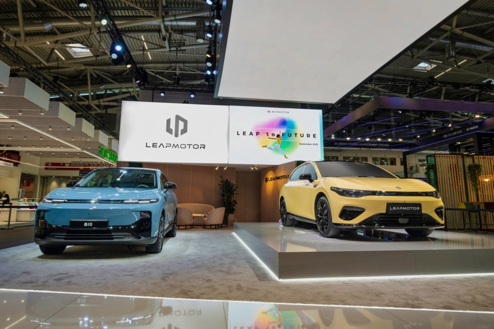 Zdjęcie okładkowe do wpis Leapmotor z podwójną premierą w Monachium. Debiutuje hatchback B05 i rusza sprzedaż SUV-a B10