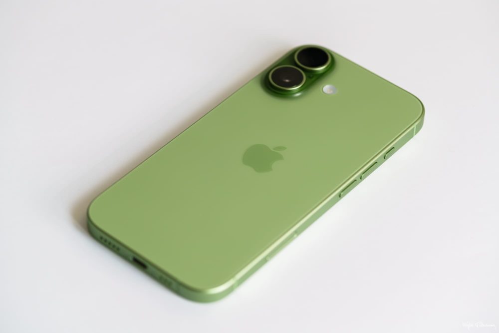 Zdjęcie okładkowe do wpis Apple podobno tnie prognozy popytu na&nbsp;iPhone’a 17 —&nbsp;winne rosnące koszty produkcji