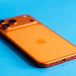 Zdjęcie okładkowe wpisu: Pomarańczowy iPhone 17 Pro może zmienić kolor na różowe złoto