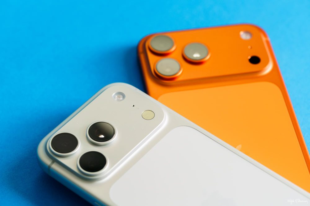 Zdjęcie okładkowe do wpis iPhone 17 Pro ładuje najszybciej, 18 Pro szykuje wielkie aparaty, a&nbsp;jubileuszowy model może mieć problem z&nbsp;ekranem