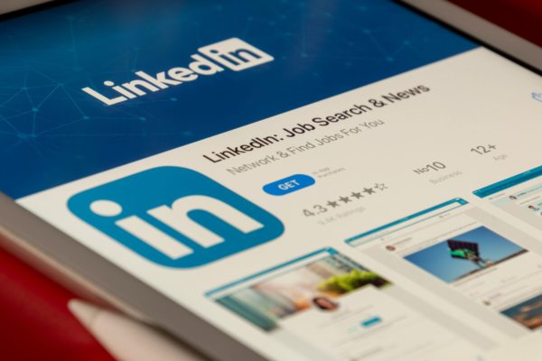 LinkedIn. Fot. Souvik Banerjee / Unsplash