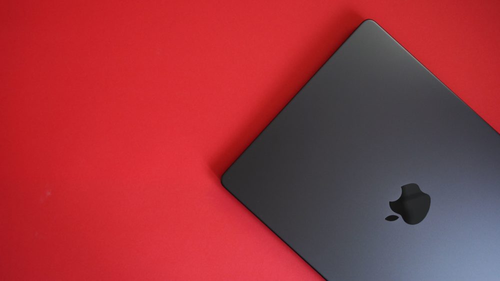 Zdjęcie okładkowe do wpis MacBook Ultra jesienią, iPhone 18 z&nbsp;9 GB RAM i&nbsp;Mac Studio M7 Ultra w&nbsp;2028