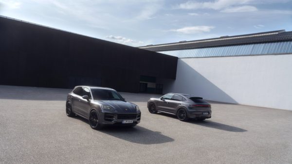 Porsche Taycan Cayenne Black Edition