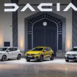 Zdjęcie okładkowe wpisu: Dacia odświeża swoje bestsellery. Nowe Sandero, Stepway i Jogger zyskują cyfrowe zegary i mocniejszą hybrydę [galeria]