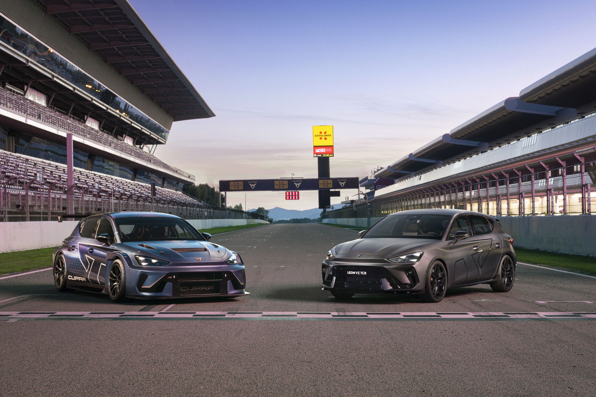 CUPRA odpala rakietę. Oto Leon VZ TCR: 325 KM, 5,4 sekundy do setki i brak kagańca