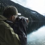 Zdjęcie okładkowe wpisu: Sony prezentuje nowe akcesoria dla systemu Alpha. Ochrona przed deszczem i bezpieczny transport teleobiektywów