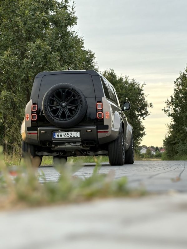 Land Rover Defender OCTA