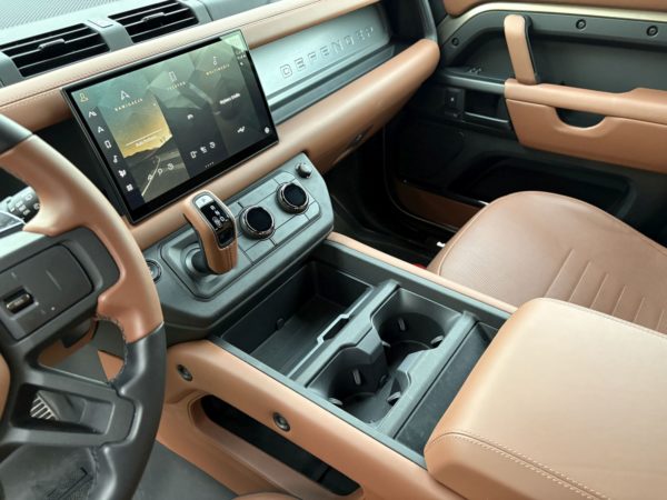 Land Rover Defender OCTA