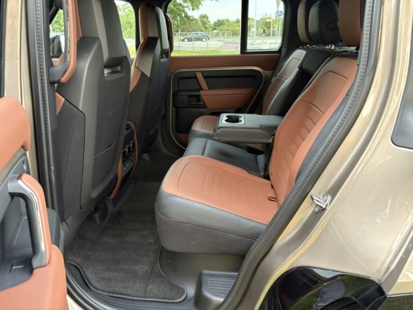 Land Rover Defender OCTA