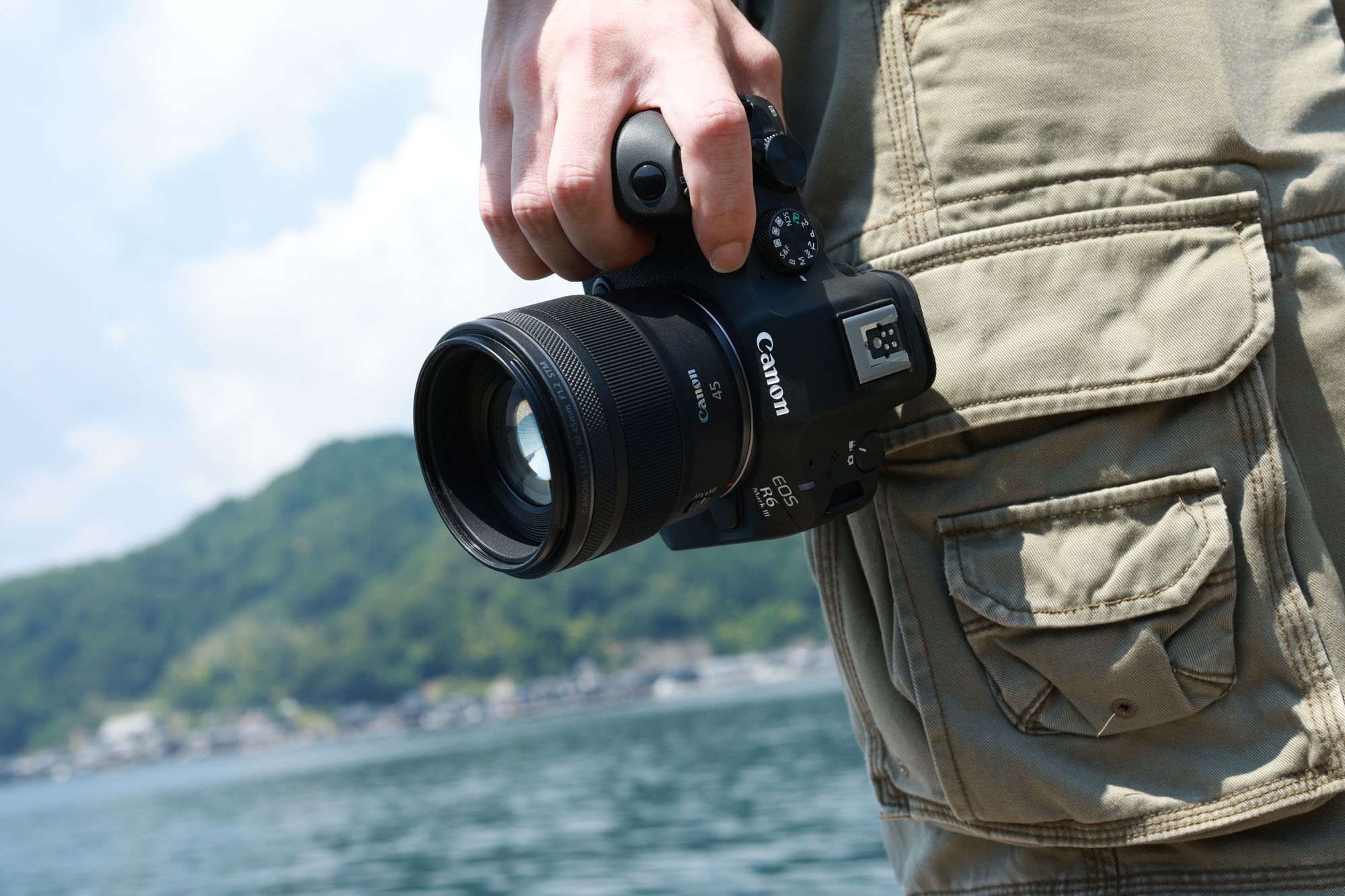 Zdjęcie okładkowe wpisu Canon prezentuje EOS R6 Mark III i rewolucyjny obiektyw RF 45mm F1.2 STM