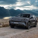 Zdjęcie okładkowe wpisu: Elektryczne Porsche Cayenne ma 1156 KM, 400 kW ładowania i jest najmocniejszym Porsche w historii [galeria]