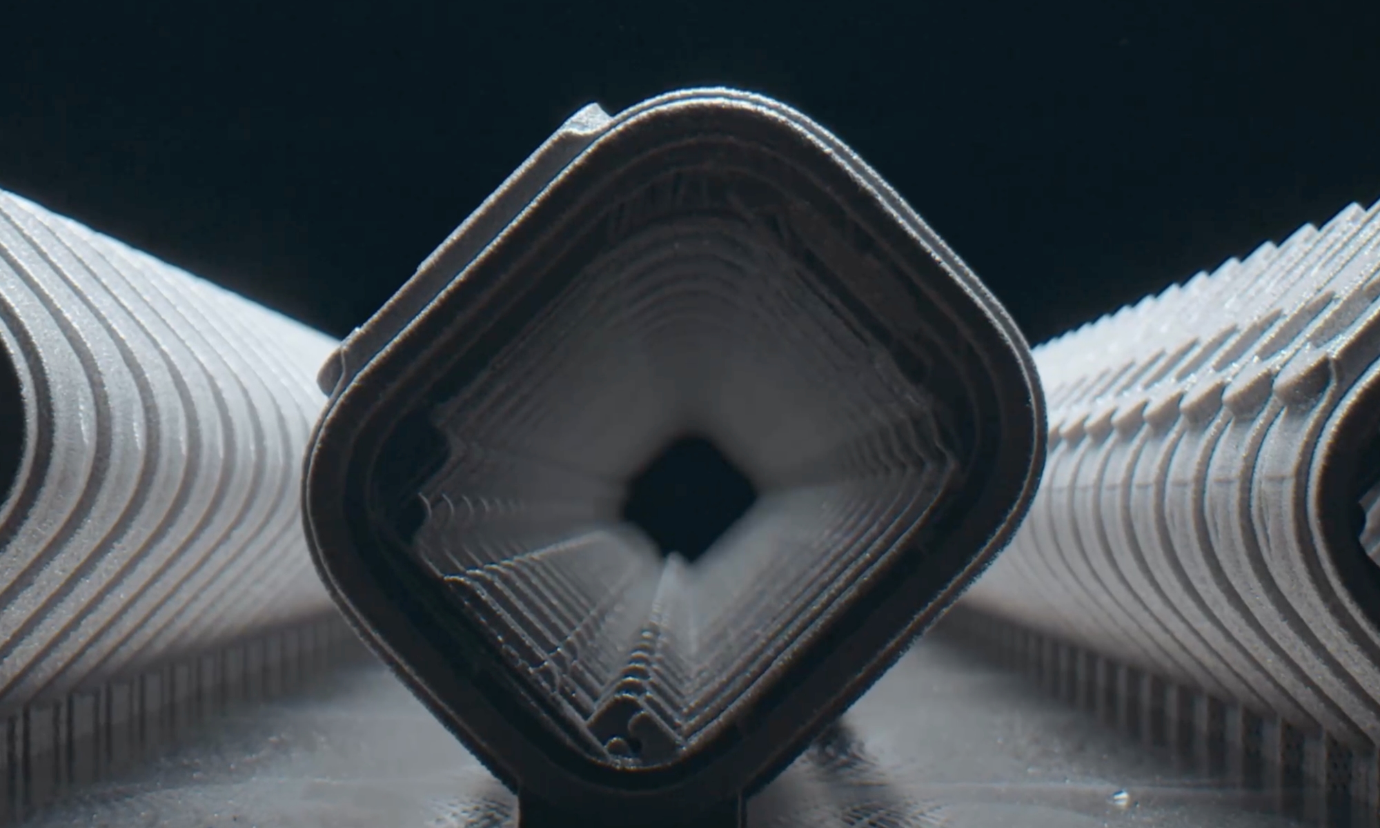 Koperty z tytanu do Apple Watch wykonane w technologii druku 3D kształtują przyszłość