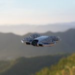 Zdjęcie okładkowe wpisu: Żelazna kurtyna dla dronów opadła. USA oficjalnie zamykają rynek dla nowych modeli DJI