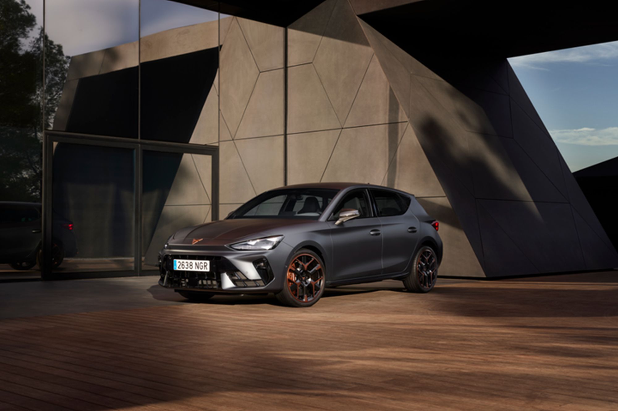 Limitowana Cupra Leon VZ: 325 KM i brak ogranicznika. Najmocniejszy Leon w historii