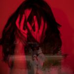 Zdjęcie okładkowe wpisu: 9 godzin dziennie przed&nbsp;generatorem obrazów. Pracownica startupu o&nbsp;załamaniu nerwowym i&nbsp;„cyfrowym uzależnieniu”