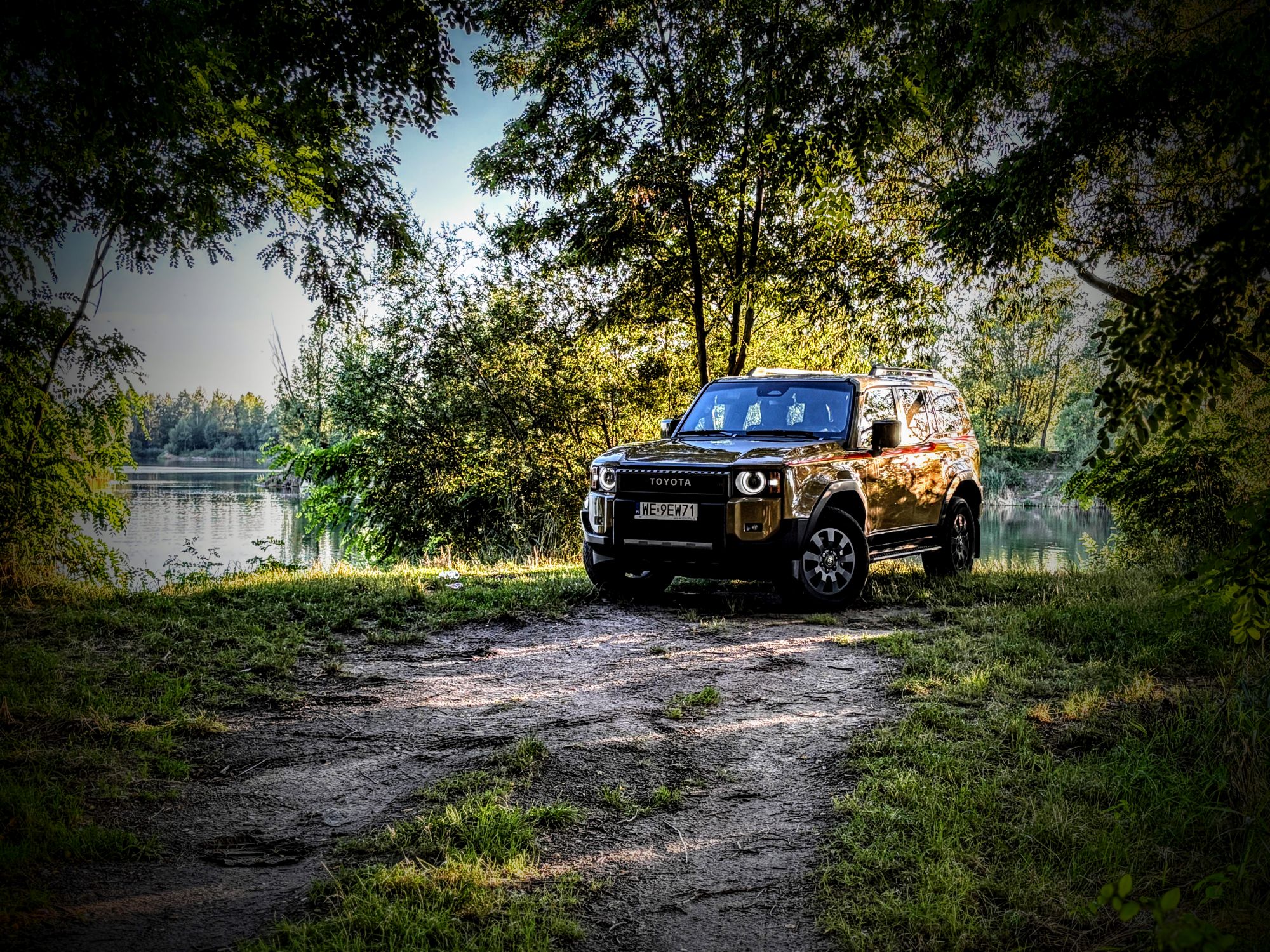 Toyota Land Cruiser: legenda zbudowana na kompromisach [galeria]