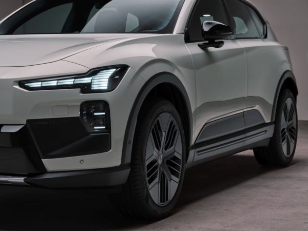 Premiera Volvo EX60 i Cross Country