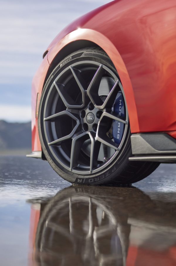 Mustang Dark Horse SC premiera