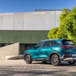 Zdjęcie okładkowe wpisu: Paradoks na&nbsp;stacjach paliw. Benzyna zdrożała o&nbsp;połowę, ale&nbsp;jazda hybrydą plug-in potrafi kosztować mniej niż 18 lat temu