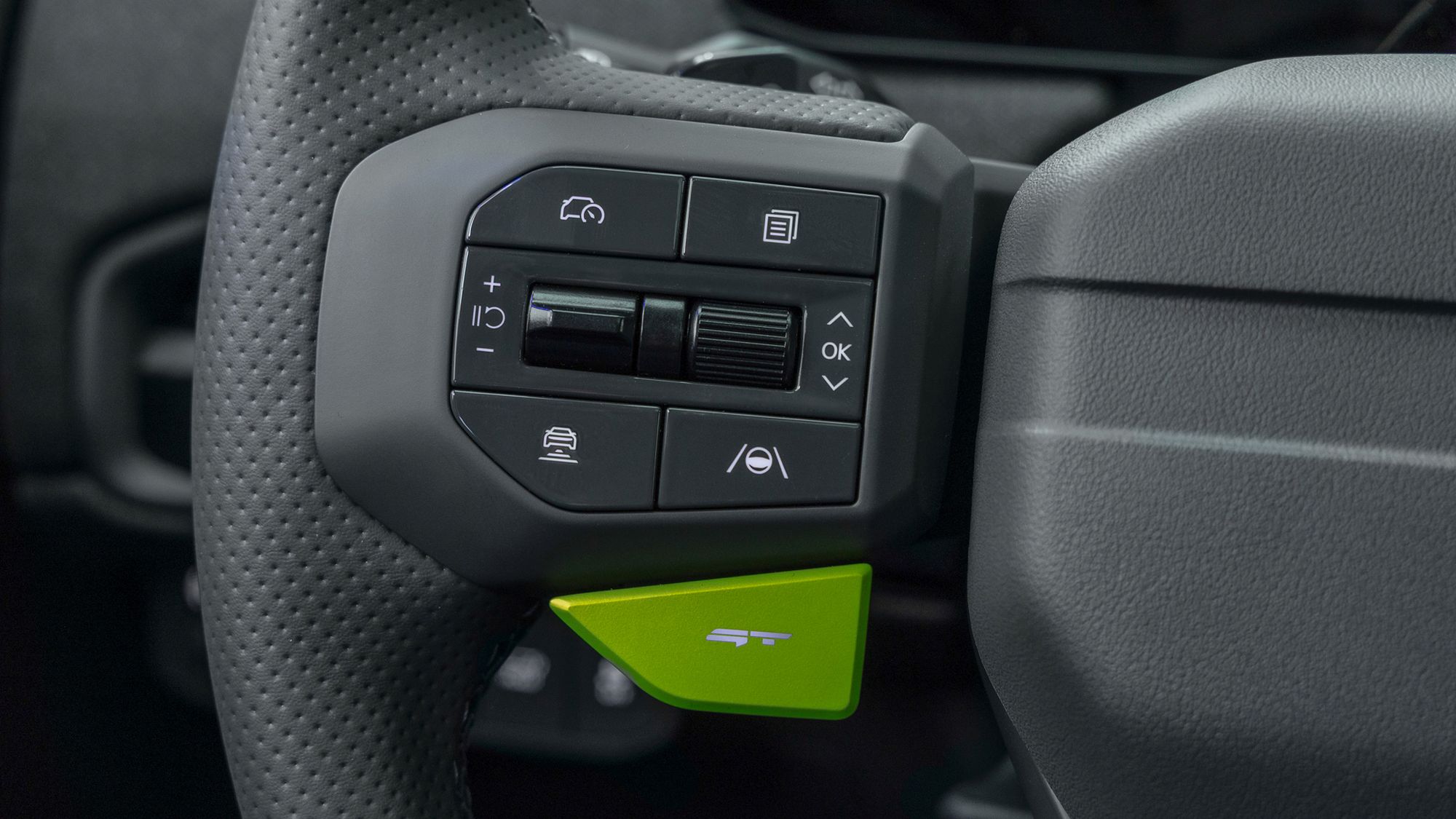 Kia rzuca rękawicę w Brukseli. Trzy nowe modele GT, „limonkowe” pasy i udawanie skrzyni biegów [galeria]