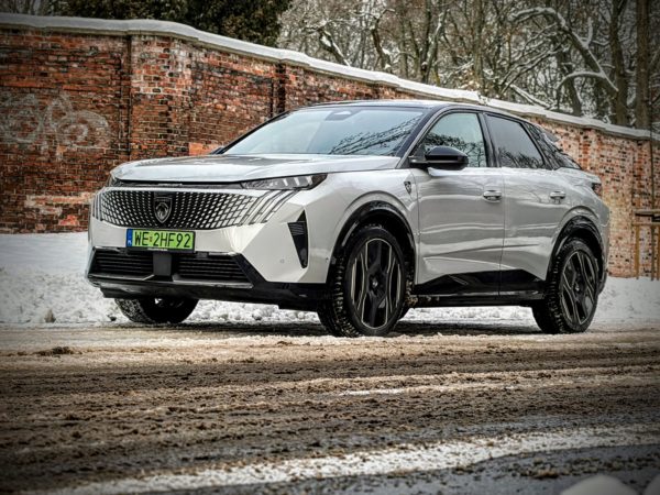 Peugeot e-3008 test