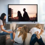 Zdjęcie okładkowe wpisu: Kino w&nbsp;domu zamiast biletu? Samsung wykorzystuje „Dzień Popcornu”, by&nbsp;domknąć swój ekosystem