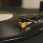 Zdjęcie okładkowe wpisu: Winyl bez&nbsp;kabli, ale&nbsp;z&nbsp;aptX. Sony odświeża hitowe gramofony modelami PS-LX3BT i&nbsp;PS-LX5BT