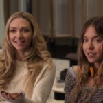 Zdjęcie okładkowe wpisu: „Chesh”, czyli Sydney Sweeney i&nbsp;Amanda Seyfried łamią języki. „Pomoc domowa” z&nbsp;mocnym otwarciem w&nbsp;Polsce