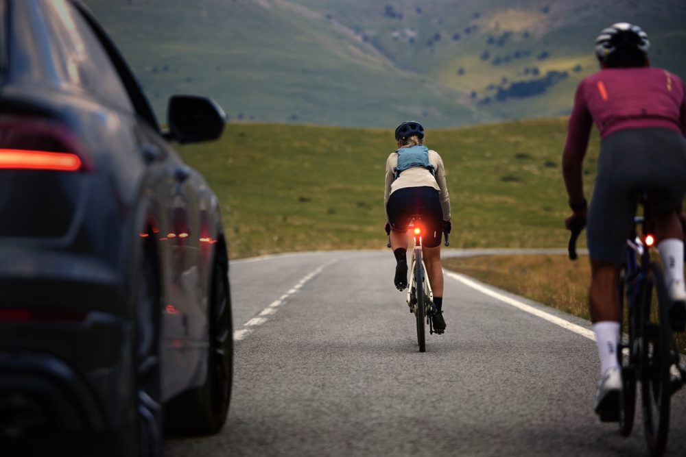 Zdjęcie okładkowe do wpis Varia RearVue 820 – najbardziej zaawansowany radar rowerowy Garmina